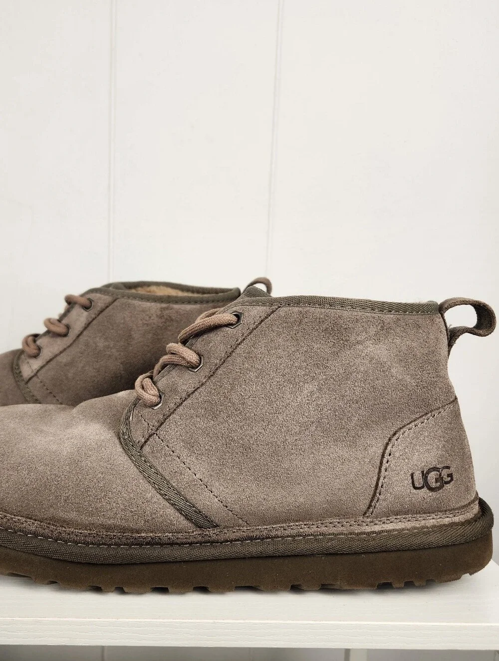 UGG Neumel Boots Mens 10 Chukka Brown Tan Suede Sherpa Lined Ankle Lace-Up Warm